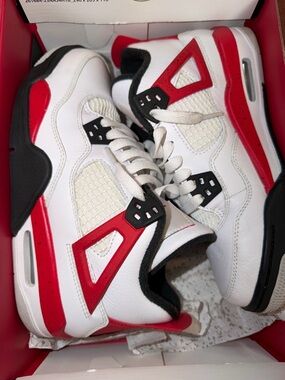 Jordan White/Red/Black Air Jordan 4 Retro (GS) Box Label